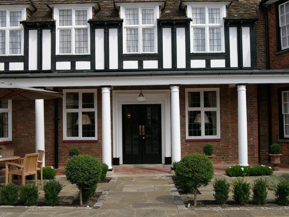 The George Hotel 3*